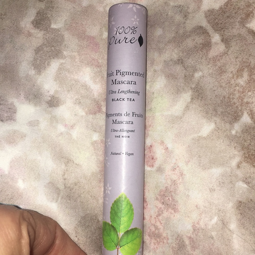 100% pure black mascara